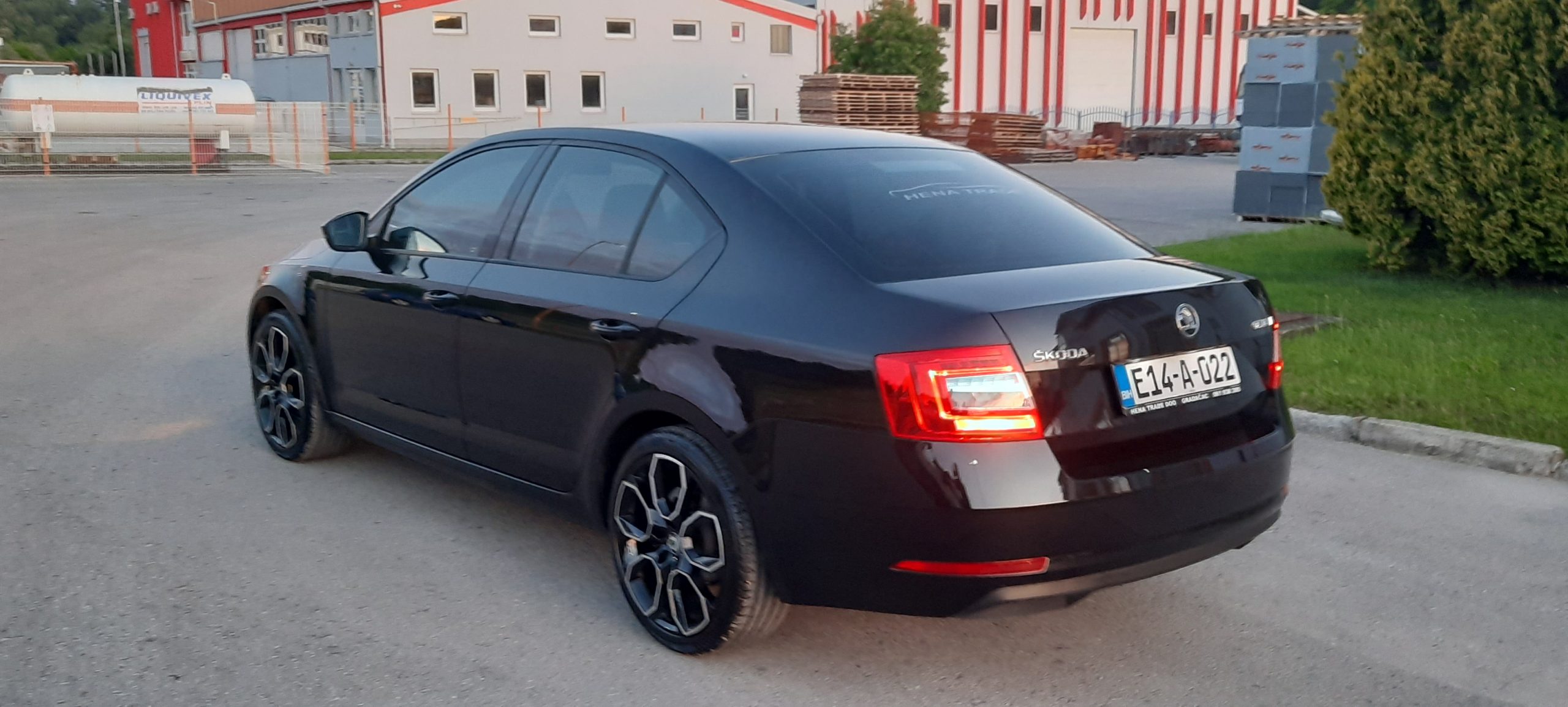 RENT-A-CAR ŠKODA OCTAVIA  1.6 MPI