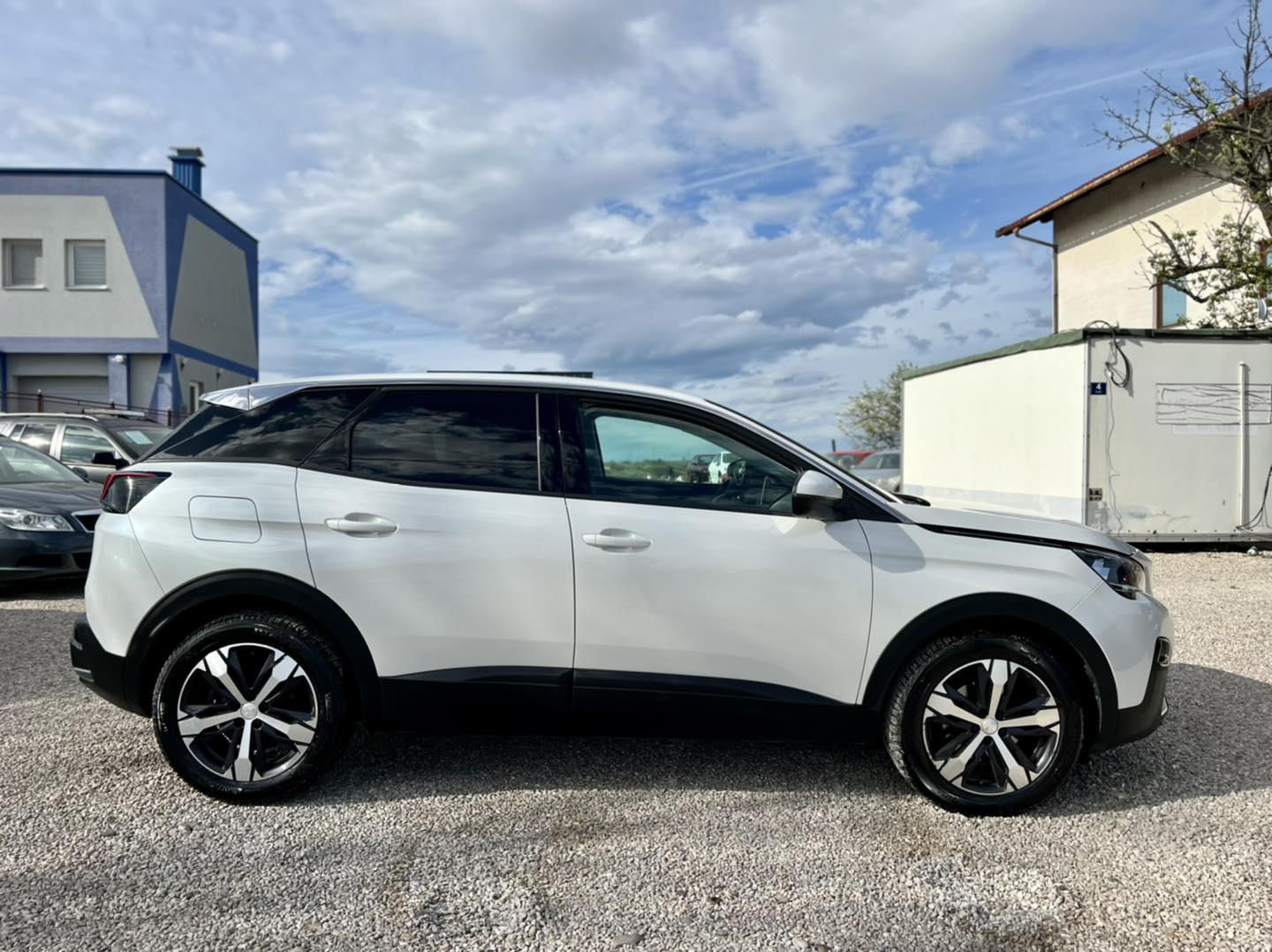 PEUGEOT 3008 1.5 BlueHDI 96KW