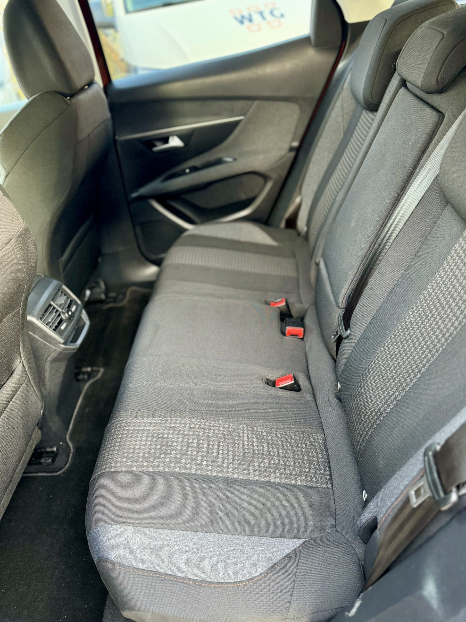 PEUGEOT 3008 1.5 HDI 96KW